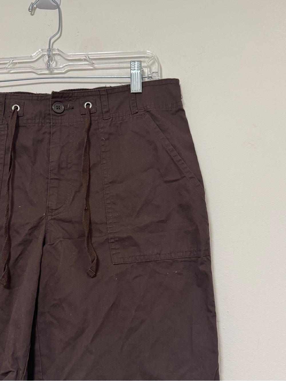 NEW Basic Editions Women’s Brown Cargo Shorts Elastic Drawstring Waist Cotton M - Picture 4 of 10